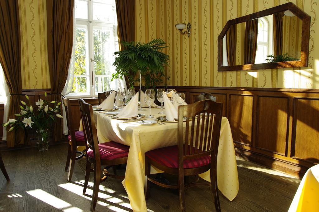 Pensjonat - Restauracja Zolty Domek Szczecinek Luaran gambar